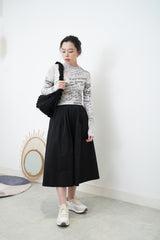 Black volume flare skirt
