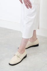 Ivory loafer w/ adjustable strap
