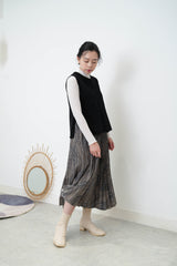 Black wool vest in side vents