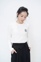 White cotton top w/puppy embroidery