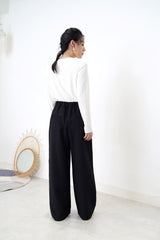 White cotton top w/puppy embroidery