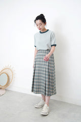 Spring checked skirt in pleats