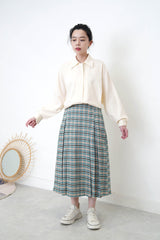 Spring checked skirt in pleats