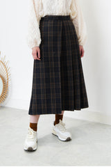 Wool checked skirt in pleats