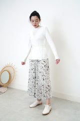 White terrazzo pattern skirt in pleats