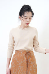 Brown flower print skirt in layering