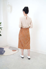 Brown flower print skirt in layering