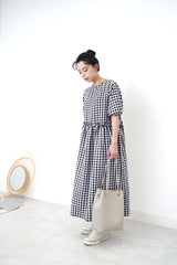 Grey leather tote in round thin strap