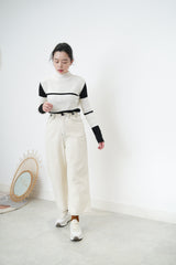 B/W contrast knit top