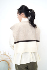Duo tone v neck knit vest