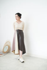 Ivory wavy v neck top