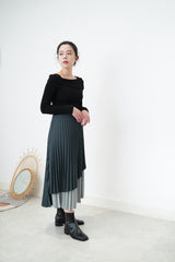 Black detail boat neck top