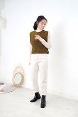 Khaki wool vest in crop cut
