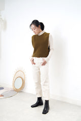 Khaki wool vest in crop cut