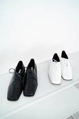 Square toe lace up shoes