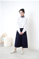 Blue stripe pattern scarf in diamond shape