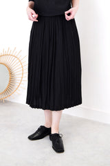 Black smooth dress in layering
