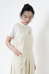 V neck pleats dress w/ pockets