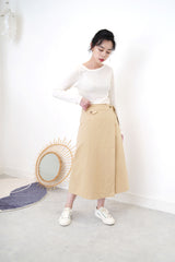 White cotton top in asymmetric collar