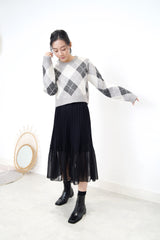 Grey crop cut sweater in diamond print