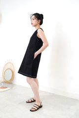 Black think straps sandals