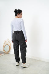 Grey trousers in pencil cut