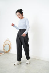 Grey trousers in pencil cut