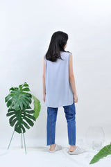 Blue jeans in stepped hem