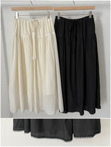 Ivory smooth soft skirt w/ lace trimming