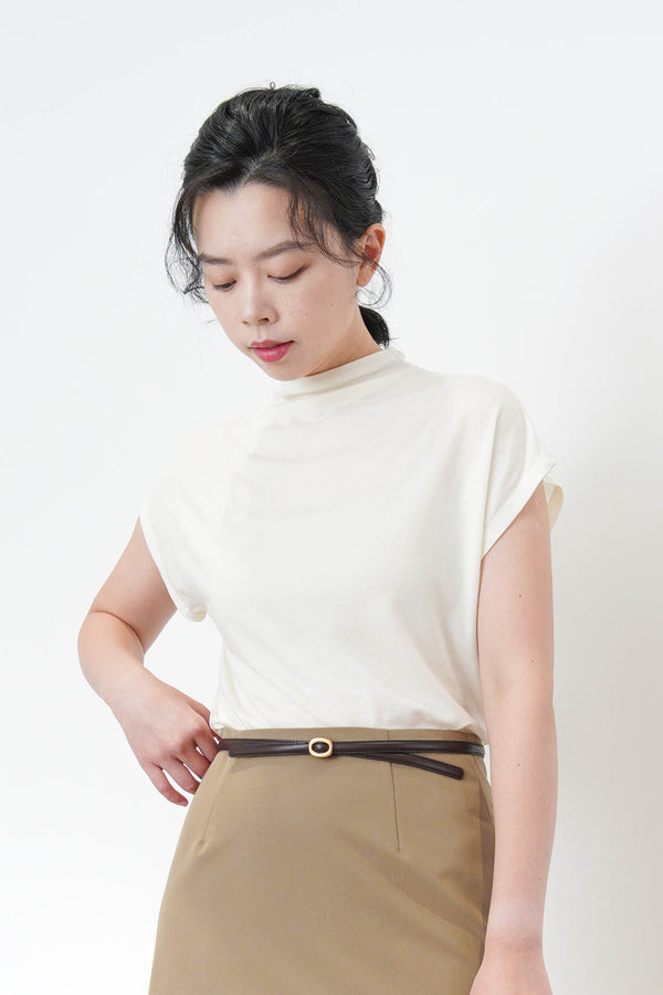 Ivory minimal top w/ loose neck cut