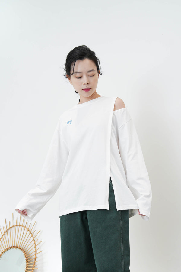 White oversized ribbon tee with cut out sleeve