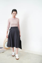 Charcoal detail pleats skirt with waist strap