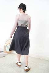 Charcoal detail pleats skirt with waist strap