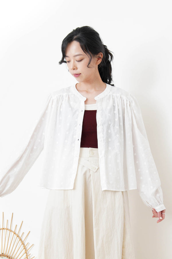 White shirt w/ floral embroidery