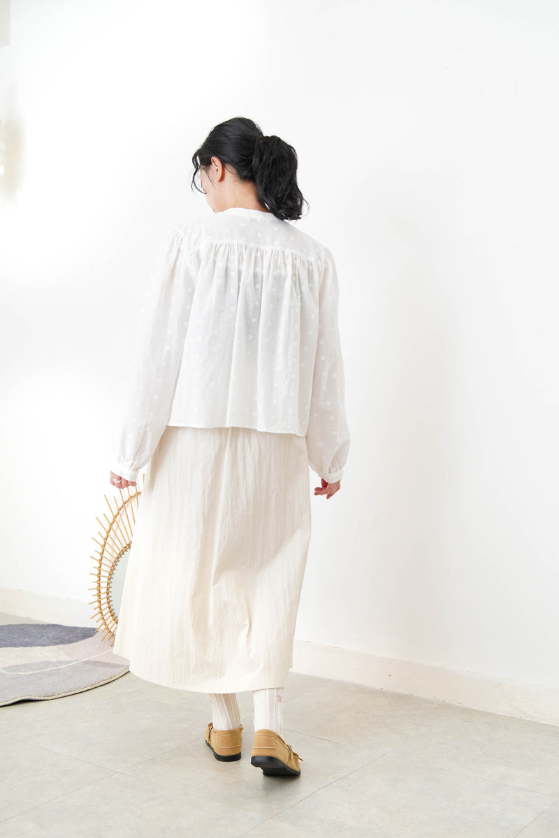 White shirt w/ floral embroidery