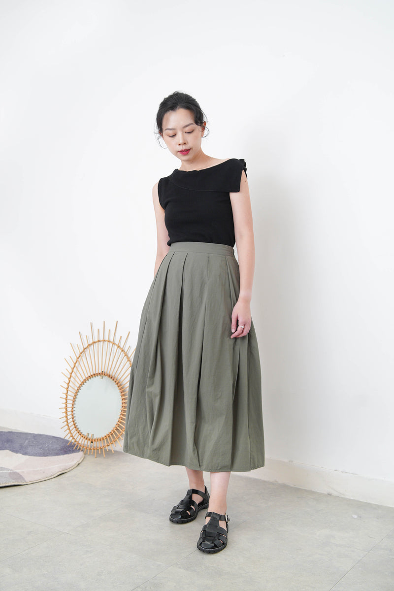 Army green balloon skirt