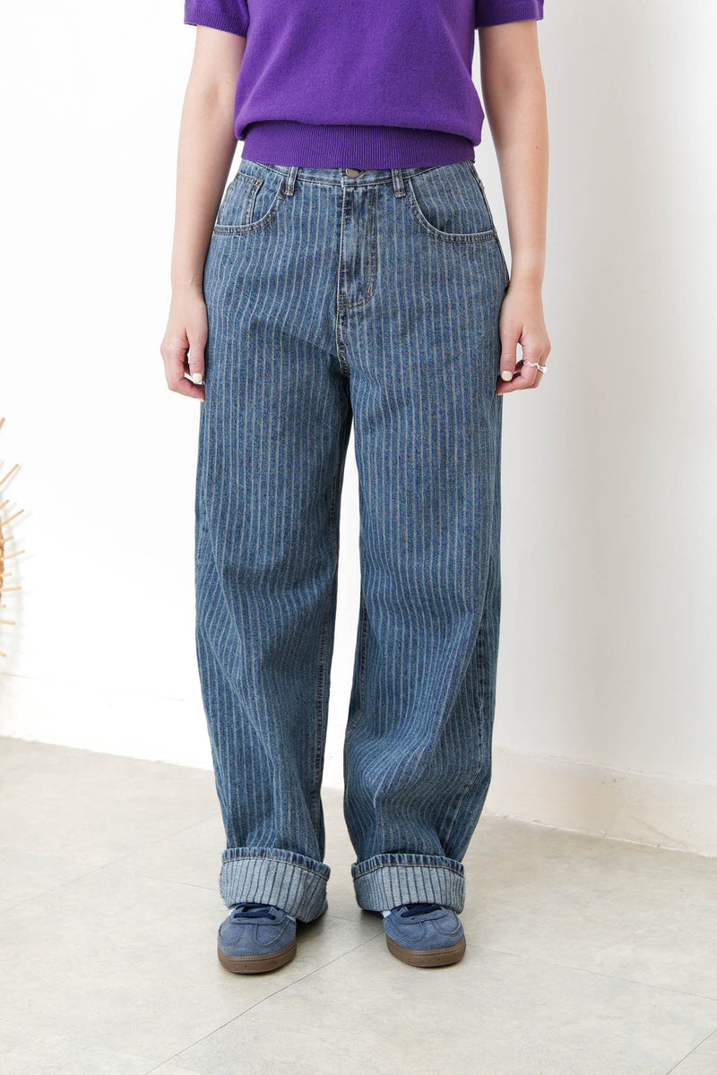 Stripes loose cut jeans