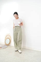 Light green summer curve trousers w/ strap