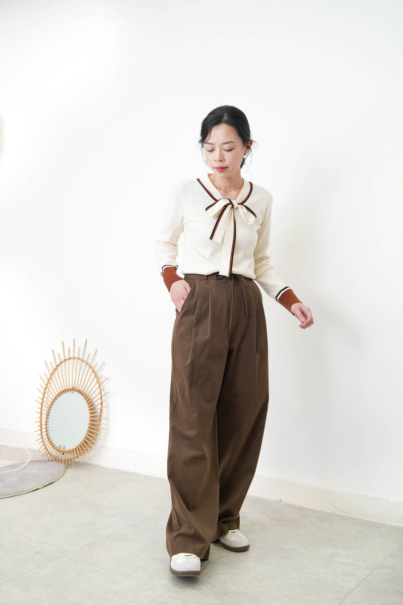 Brown high waist trousers w/ strings