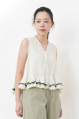 White flare cut vest blouse w/ embroidery