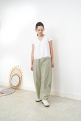 White v neck shirt w/ layering hem