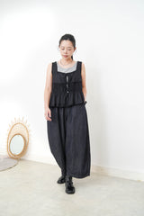 Black square neck blouse w/ pleats details