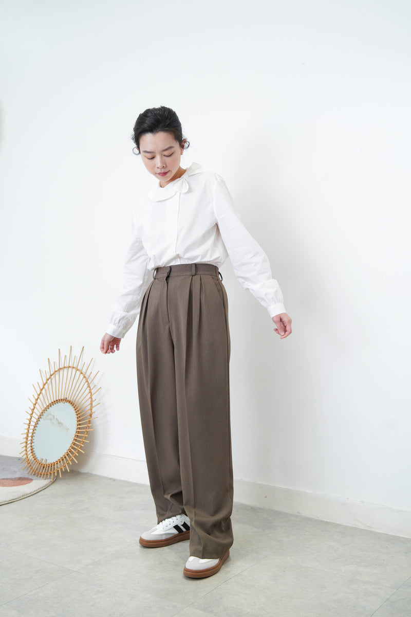 Brown straight cut trousers