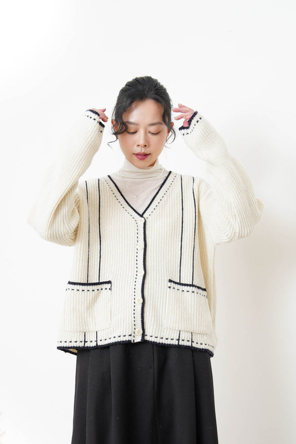 White detail outlined wool cardigan