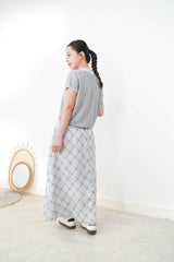 Grey summer knit top w/ contrast collar