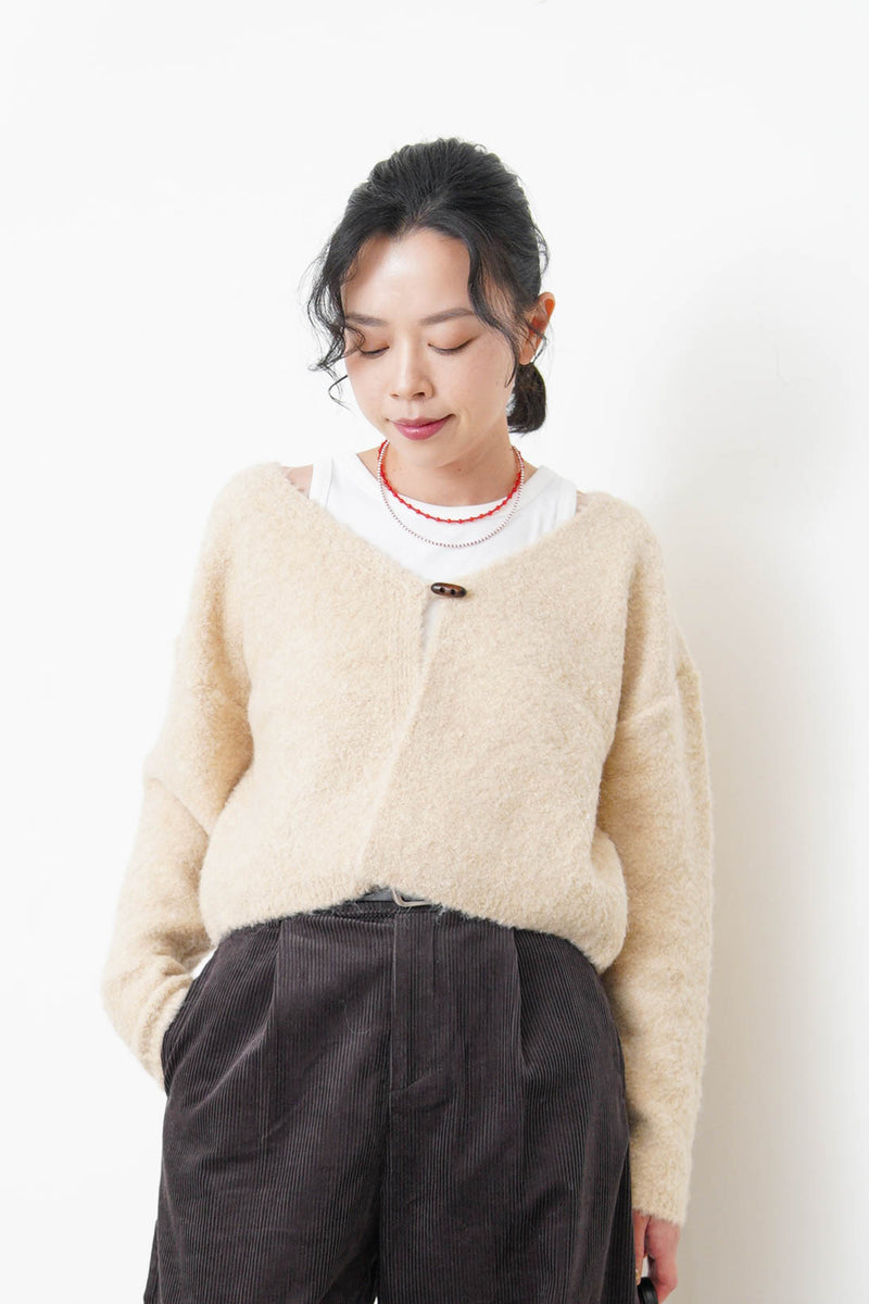 White vest inner