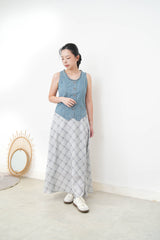 Denim vest w/ ruffle fringe