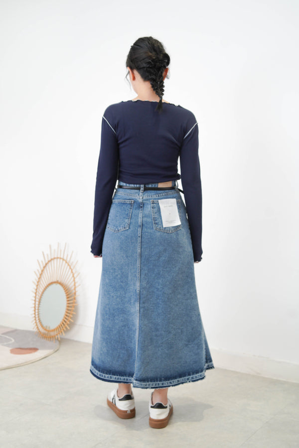 Denim skirt in mermaid cut