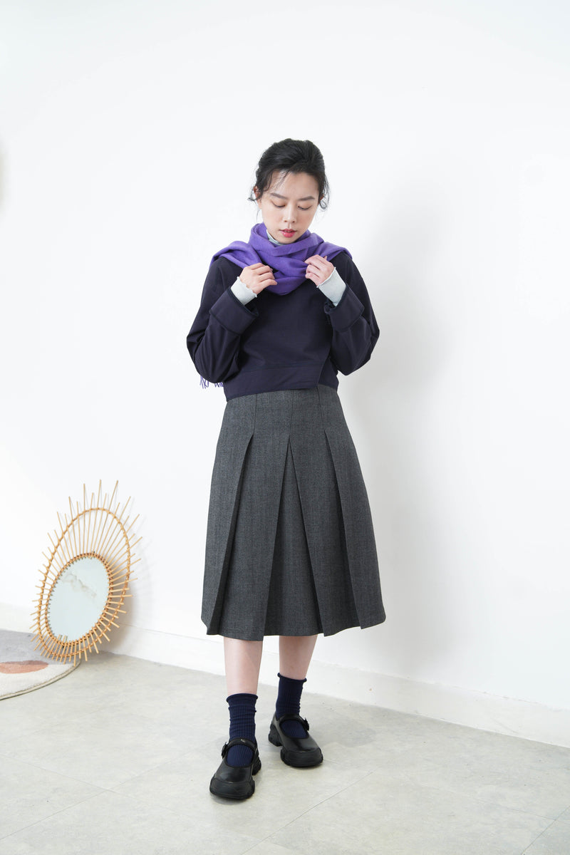 Grey 2 ways bold pleats skirt