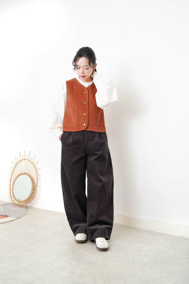 Dark brown corduroy pants with belt